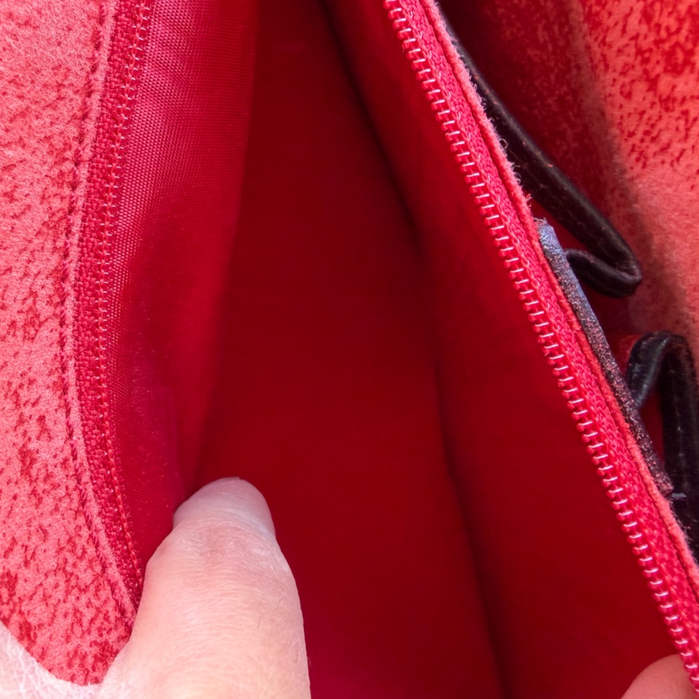Celine Vintage Shoulder Bag W/ Dry Peeling Inside - Picture 14 of 14